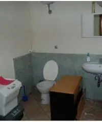 Vendita Magazzino in via Giuseppe Garibaldi Vendita Magazzino in via Giuseppe Garibaldi