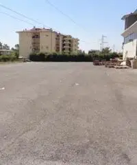 Vendita Negozio in Via Variante Tiberina