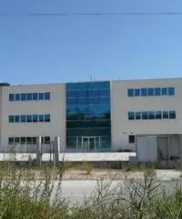 Vendita Capannone da 2240mq Vendita Capannone da 2240mq