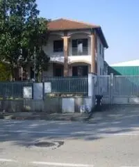 Rif: 00230291452/13ESLUdavinciTOFD - Capannone in Vendita a Trofarello Rif: 00230291452/13ESLUdavinciTOFD - Capannone in Vendita a Trofarello