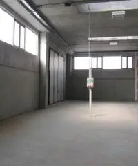 Rif: Capuano - capannone di 800 mq circa a Cambiano Rif: Capuano - capannone di 800 mq circa a Cambiano