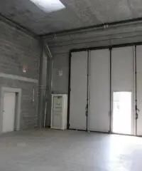 Rif: Capuano - capannone di 800 mq circa a Cambiano Rif: Capuano - capannone di 800 mq circa a Cambiano