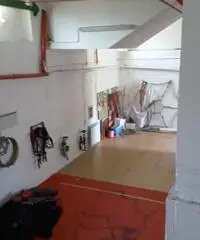 Rif: Capuano - Magazzino Rivoli 200 mq Rif: Capuano - Magazzino Rivoli 200 mq