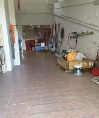 Rif: Capuano - Magazzino Rivoli 200 mq Rif: Capuano - Magazzino Rivoli 200 mq