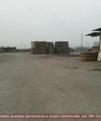 Vendita Laboratorio in Via Faval 36