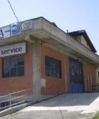 Affitto Laboratorio in FRAZIONE LA GRENDE, 39