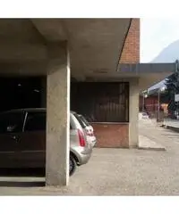 Affitto Magazzino in vicolo des fermes, 22