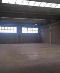 Affitto Capannone in Via Passo Gavia Snc