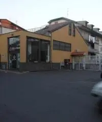 affittasi o vendesi deposito sant' agata li battiati centro affittasi o vendesi deposito sant' agata li battiati centro