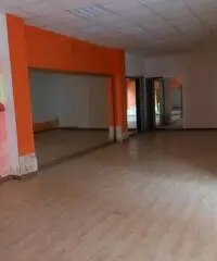 affittasi o vendesi deposito sant' agata li battiati centro affittasi o vendesi deposito sant' agata li battiati centro