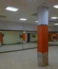 affittasi o vendesi deposito sant' agata li battiati centro affittasi o vendesi deposito sant' agata li battiati centro