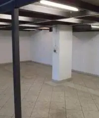 Affitto Magazzino in Via Carrata