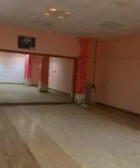 in affitto Privato magazzino centro ( via umberto mq 500 in affitto Privato magazzino centro ( via umberto mq 500