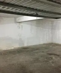 Vendita Magazzino in Via Modena Vendita Magazzino in Via Modena