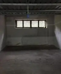 Vendita Magazzino in Via Modena Vendita Magazzino in Via Modena