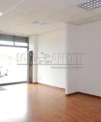 Oltre 3 vetrine in affitto a Borgia Oltre 3 vetrine in affitto a Borgia