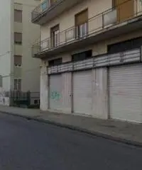 Centro città: Vendita Magazzino in Via Francesco Saverio Nitti