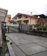 Deposito con corte a Mendicino in contrada Tivolille Deposito con corte a Mendicino in contrada Tivolille