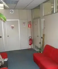 CAPANNONE di 3 vani e di 850 mq (CALENZANO) rif. F143