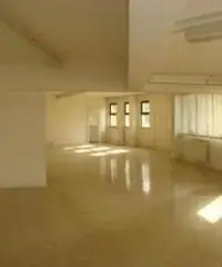 Vendita Laboratorio in via Limate Vendita Laboratorio in via Limate