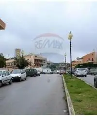 Vendita Magazzino da 110mq con garage Vendita Magazzino da 110mq con garage