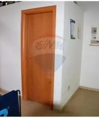 Vendita Magazzino da 110mq con garage Vendita Magazzino da 110mq con garage