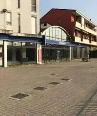 Affitto Capannone in via Sempione 184