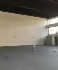 Affitto Capannone in Via Eleonora Duse Affitto Capannone in Via Eleonora Duse