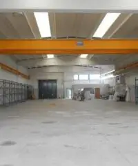 Capannone in Affitto a Robecco sul Naviglio