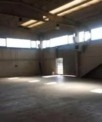 Vendita Capannone da 330mq Vendita Capannone da 330mq