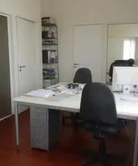 Vendita Capannone da 860mq con ascensore Vendita Capannone da 860mq con ascensore