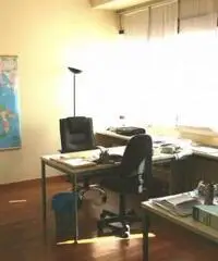 Vendita Capannone da 860mq con ascensore Vendita Capannone da 860mq con ascensore