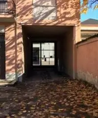 Affitto Magazzino in via monza 8 Affitto Magazzino in via monza 8