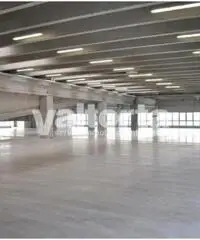 Vendita Capannone in Via I° Maggio Vendita Capannone in Via I° Maggio