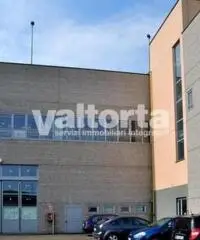 Vendita Capannone in Via I° Maggio Vendita Capannone in Via I° Maggio