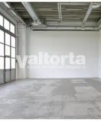 Vendita Capannone in Via I° Maggio Vendita Capannone in Via I° Maggio