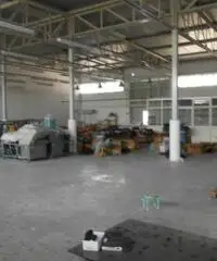 RifITI 013-SU25356 - Capannone Industriale in Affitto a Quarto di 700 mq