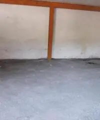 RifITI 027-SU703 - Magazzino in Vendita a Sant'Antimo di 100 mq