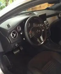 Mercedes-Benz CLA 220 CDI Premium Mercedes-Benz CLA 220 CDI Premium