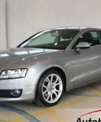 AUDI A5 3.0 TDI AMBITION QUATTRO S-TRONIC 240 CV Cambio automatico + Pad al volante + Navigatore + P
