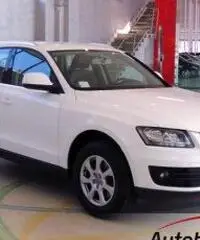 AUDI Q5 3.0 TDI QUATTRO S-TRONIC 240 CV AUDI Q5 3.0 TDI QUATTRO S-TRONIC 240 CV