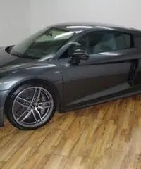 Audi R8 5.2 FSI V10 PLUS S-TRONIC MAGNETICRIDE CARBONIO Audi R8 5.2 FSI V10 PLUS S-TRONIC MAGNETICRIDE CARBONIO
