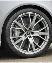 Audi RS6 Avant PERFORMANCE PANO MATRIX DYNAMIC BANG&OLUFSEN Audi RS6 Avant PERFORMANCE PANO MATRIX DYNAMIC BANG&OLUFSEN