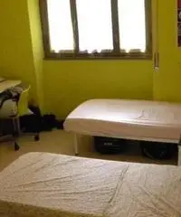 AFFITTASI A STUDENTESSE DUE POSTI LETTO IN CAMERA DOPPIA AFFITTASI A STUDENTESSE DUE POSTI LETTO IN CAMERA DOPPIA