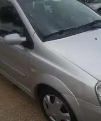 bellissima tata indica del 2010