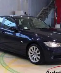 BMW 320 D TOURING FUTURA STEPTRONIC BMW 320 D TOURING FUTURA STEPTRONIC