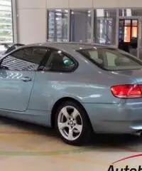 BMW 320 I COUPE' Fari allo Xeno + Climatizzatore bi-zona + Radio cd +