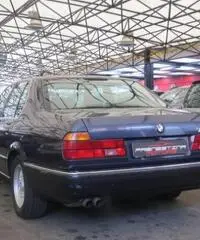 BMW 740 i V8 cat rif. 3887215