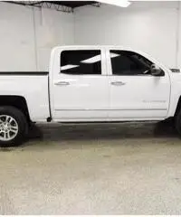 Chevrolet Silverado Chevrolet Silverado LTZ V8 5,3 ECOTEC 355 HP 4X4 C Chevrolet Silverado Chevrolet Silverado LTZ V8 5,3 ECOTEC 355 HP 4X4 C