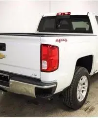 Chevrolet Silverado Chevrolet Silverado LTZ V8 5,3 ECOTEC 355 HP 4X4 C Chevrolet Silverado Chevrolet Silverado LTZ V8 5,3 ECOTEC 355 HP 4X4 C